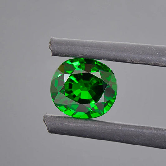 Enchanting Deep Green Tsavorite Gemstone from Kenya 1.57 cts