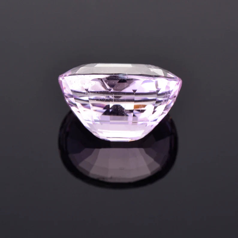 Fantastic Pink Kunzite Gemstone from Afghanistan, 18.51 cts., 17.4x13.7 mm., Oval Shape