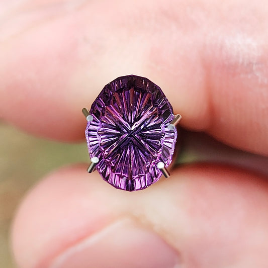 Amethyst, 1.90 cts., 8.9x7.0 mm., Oval Fantasy, Purple, Arizona, Natural