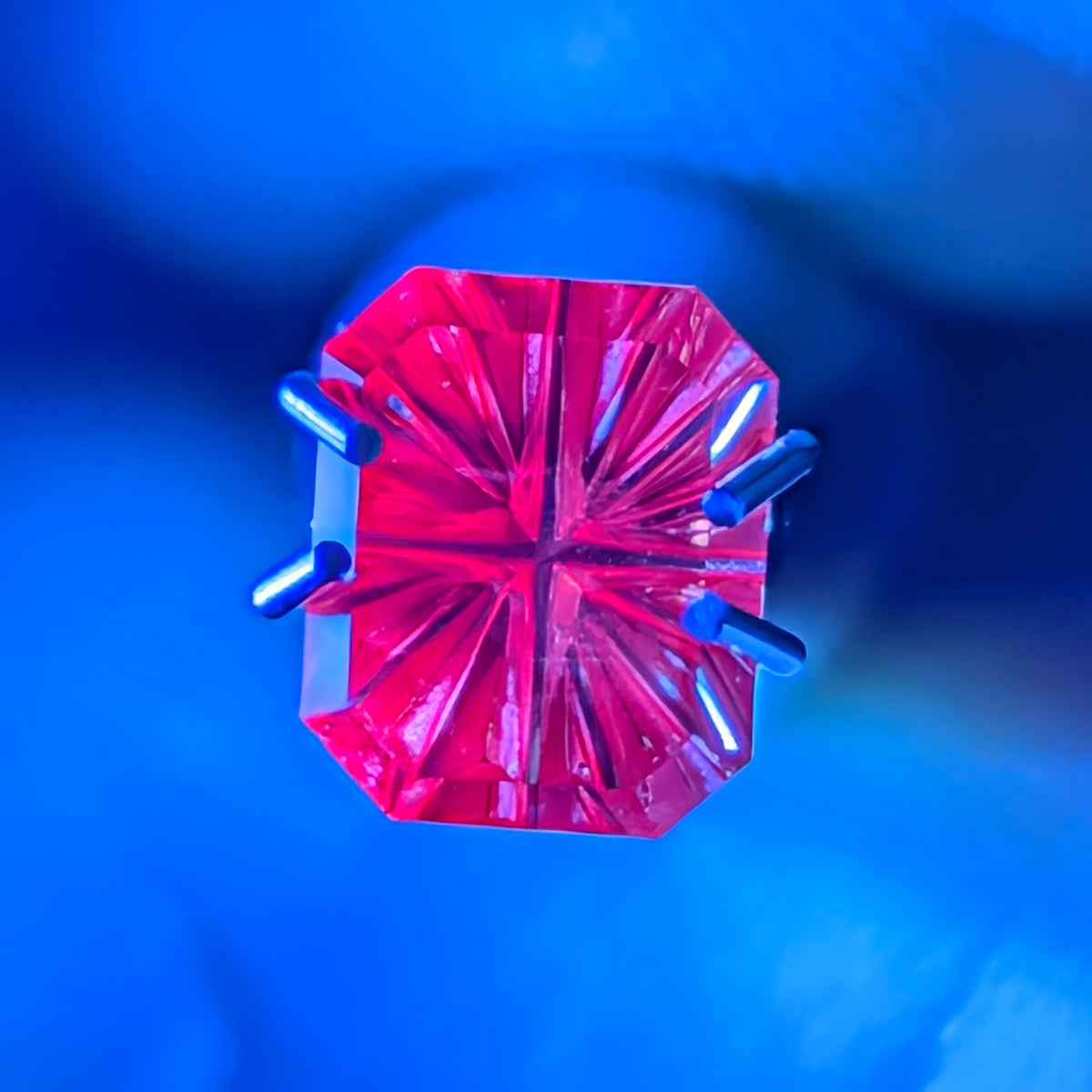 Dragon Sapphire, 1.08 cts., 6.4x5.2 mm, Fantasy Emerald, Purple, Pink, Bicolor, Tanzania, Natural
