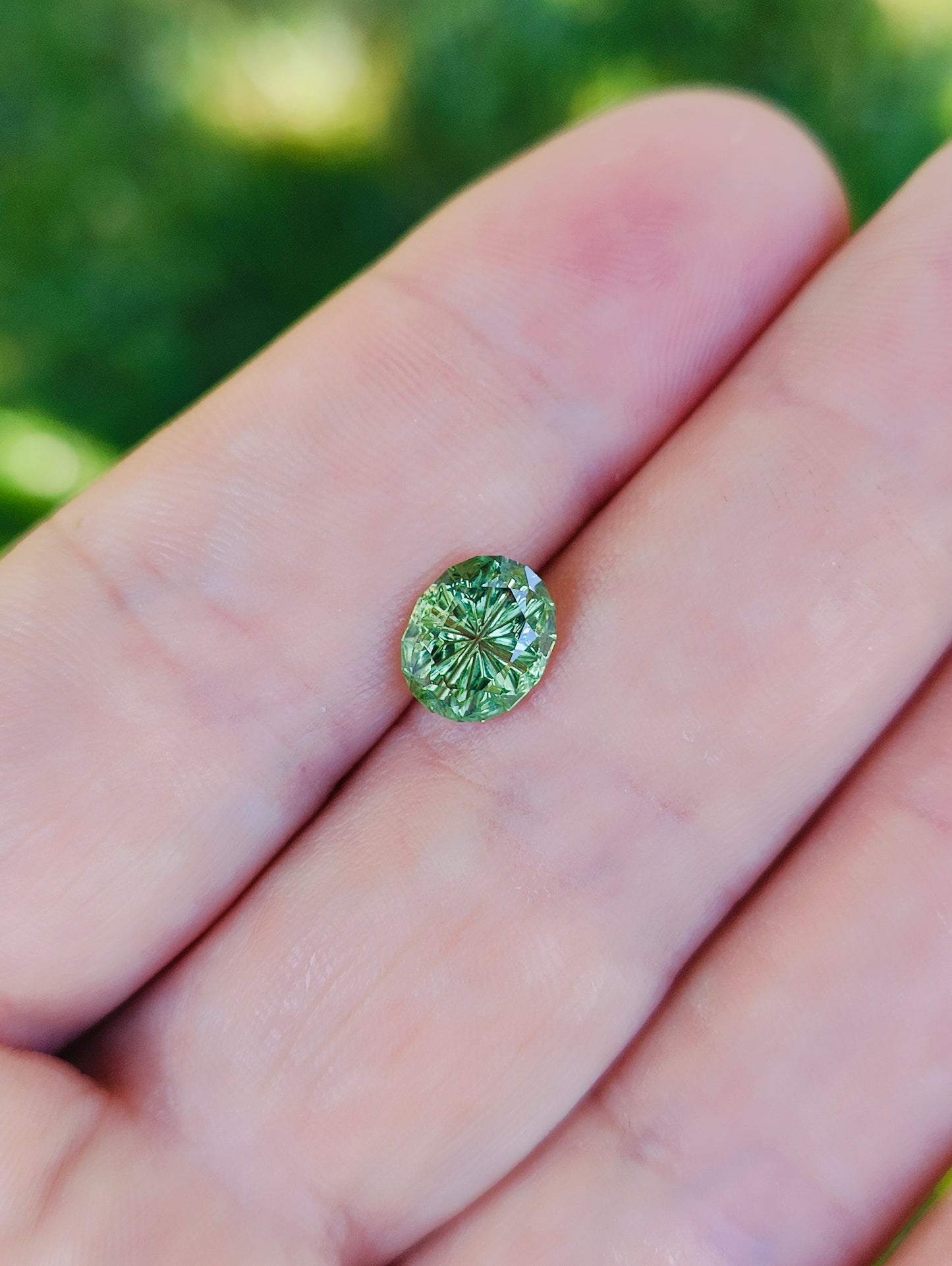 Demantoid Garnet, 2.30 cts., 9.0x7.5 mm., Oval Fantasy, Green, Namibia