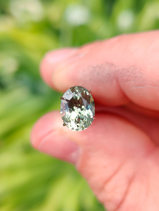 Kornerupine, 2.51 cts., 9.5x7.1 mm., Oval, Green, Sri Lanka, Natural