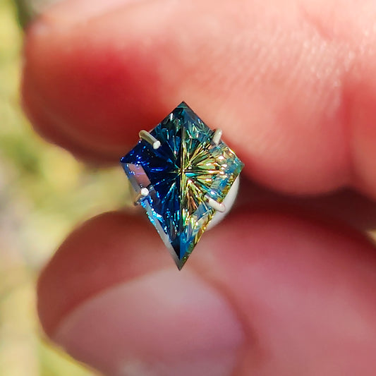 Parti Sapphire, 1.42 cts., 9.4x6.9 mm., Kite Fantasy, Bicolor, Blue, Yellow, Australia, Natural