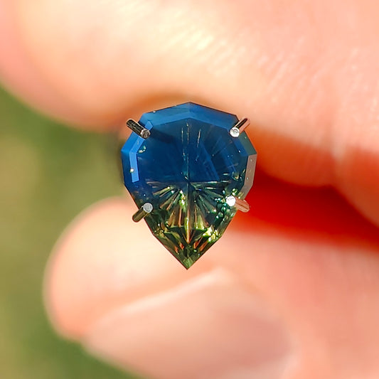 Parti Sapphire, 1.66 cts., 8.8x7.1 mm., Pear Fantasy, Bicolor, Blue, Yellow, Australia, Natural