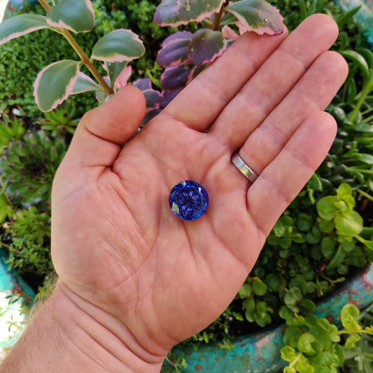 Tanzanite, 30.36 cts. 19 mm., Round Fantasy, Blue, Purple, Tanzania