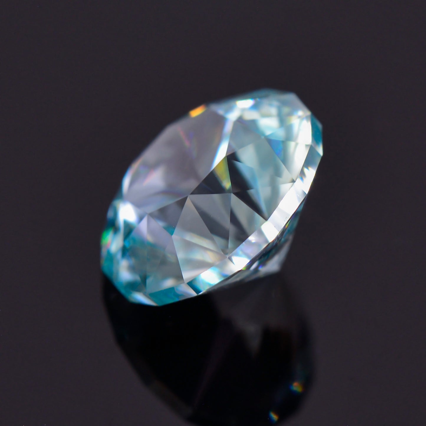 Zircon, 4.15 cts., 9.0 mm., Round, Blue, Colorless, Multi Color, Cambodia