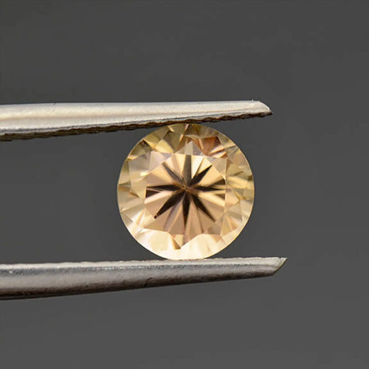 Lovely Champagne Peach Zircon Gemstone from Tanzania 1.34 cts.