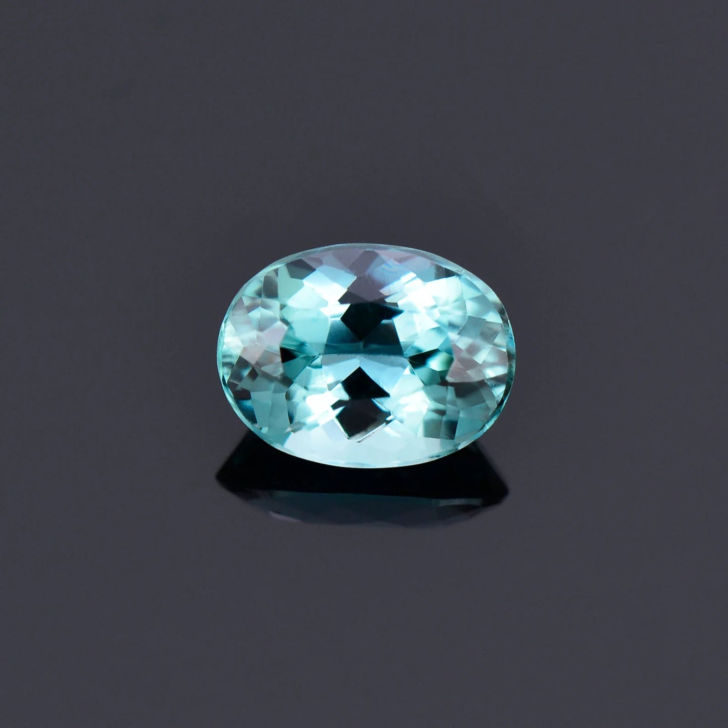 Tourmaline, 1.30 cts., 7.9x5.9 mm., Oval, Blue, Brazil