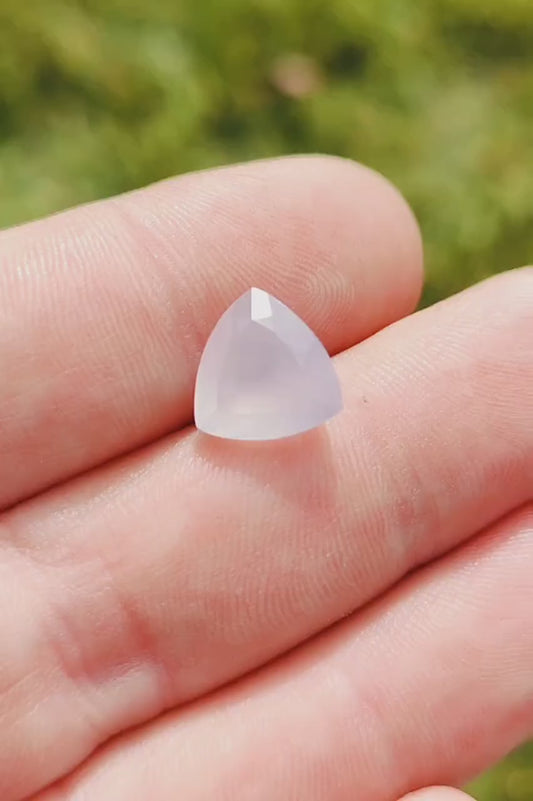 Lovely Purple Chalcedony Gemstone from Mexico, 4.51 cts., 11 mm., Trillion Shape