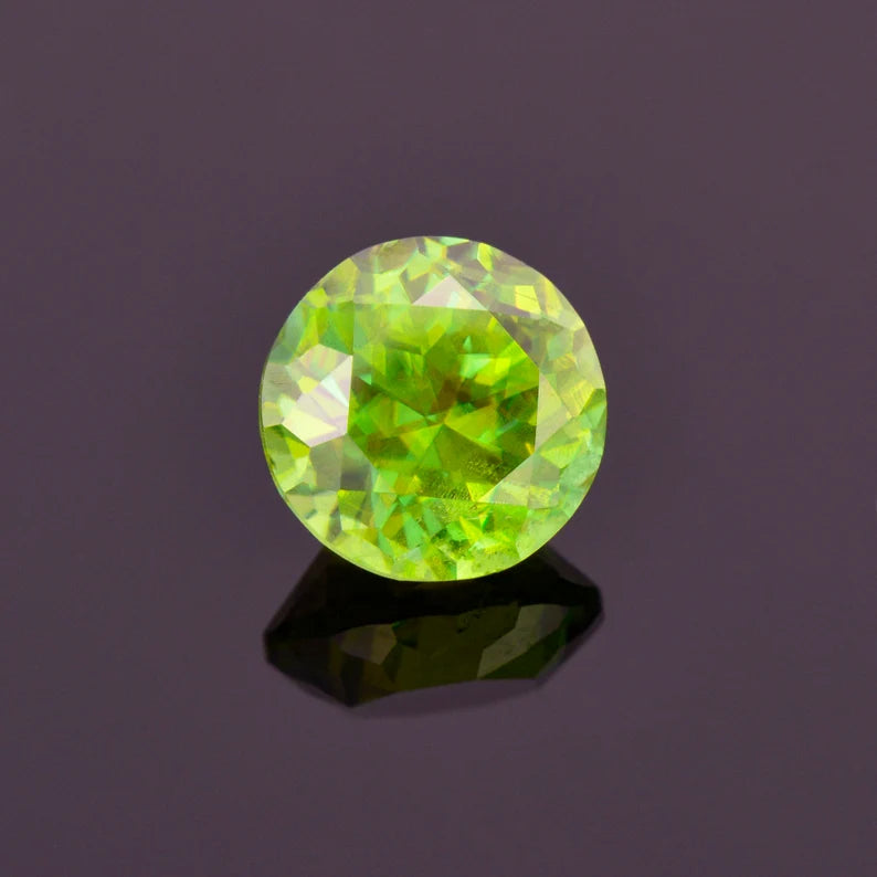 Fabulous Green Sphene / Titanite Gemstone from Madagascar, 4.74 cts., 9.7 mm., Round Shape