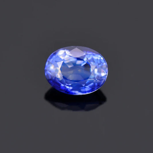 Beautiful Bright Blue Sapphire Gemstone from Sri Lanka, 0.82 cts., 6x4 mm., Oval Shape