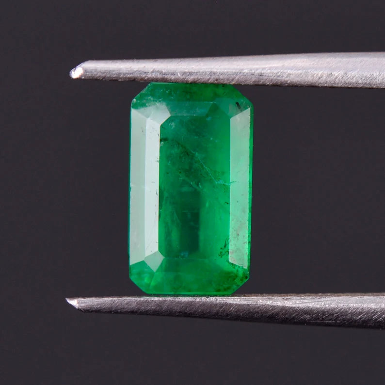 Excellent Rich Green Emerald Gemstone from Colombia, 1.63 cts., 9.4x5.5 mm., Step Emerald Cut