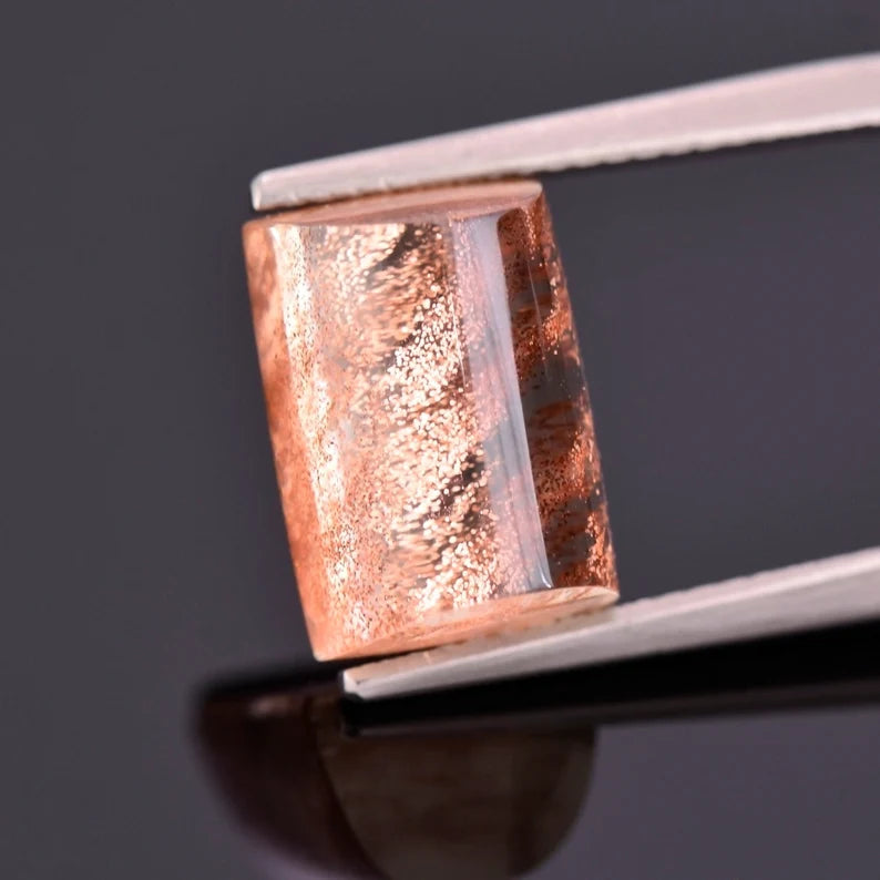 Gorgeous Copper Shiller Sunstone Gemstone, 6.87 cts., 12x8 mm., Barrel Top Cabochon Rectangle Shape