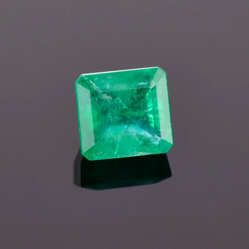 Beautiful Rich Green Emerald Gemstone from Colombia, 2.29 cts., 7.1x6.7 mm., Emerald Shape