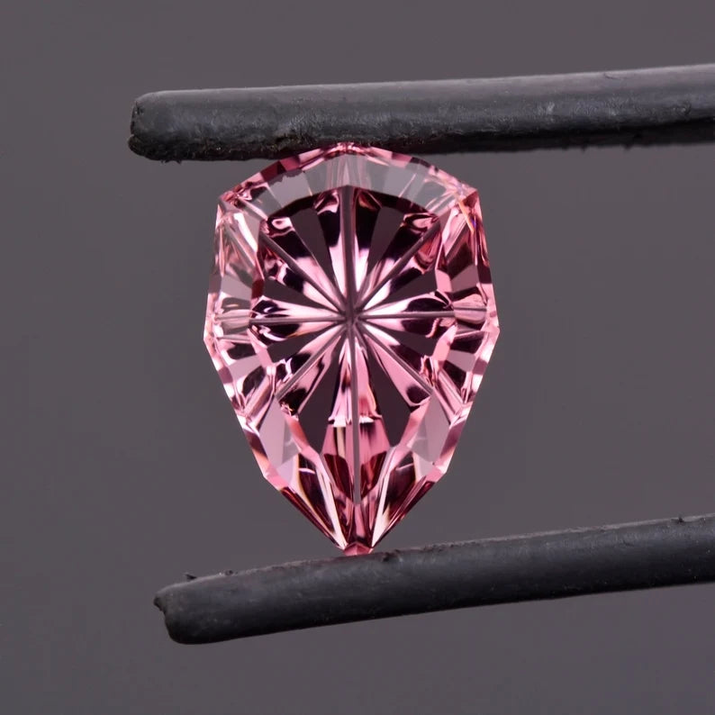 Exquisite Pink Tourmaline Gemstone from Brazil, 5.00 cts., 13x9 mm., Fantasy Cut Shield Shape