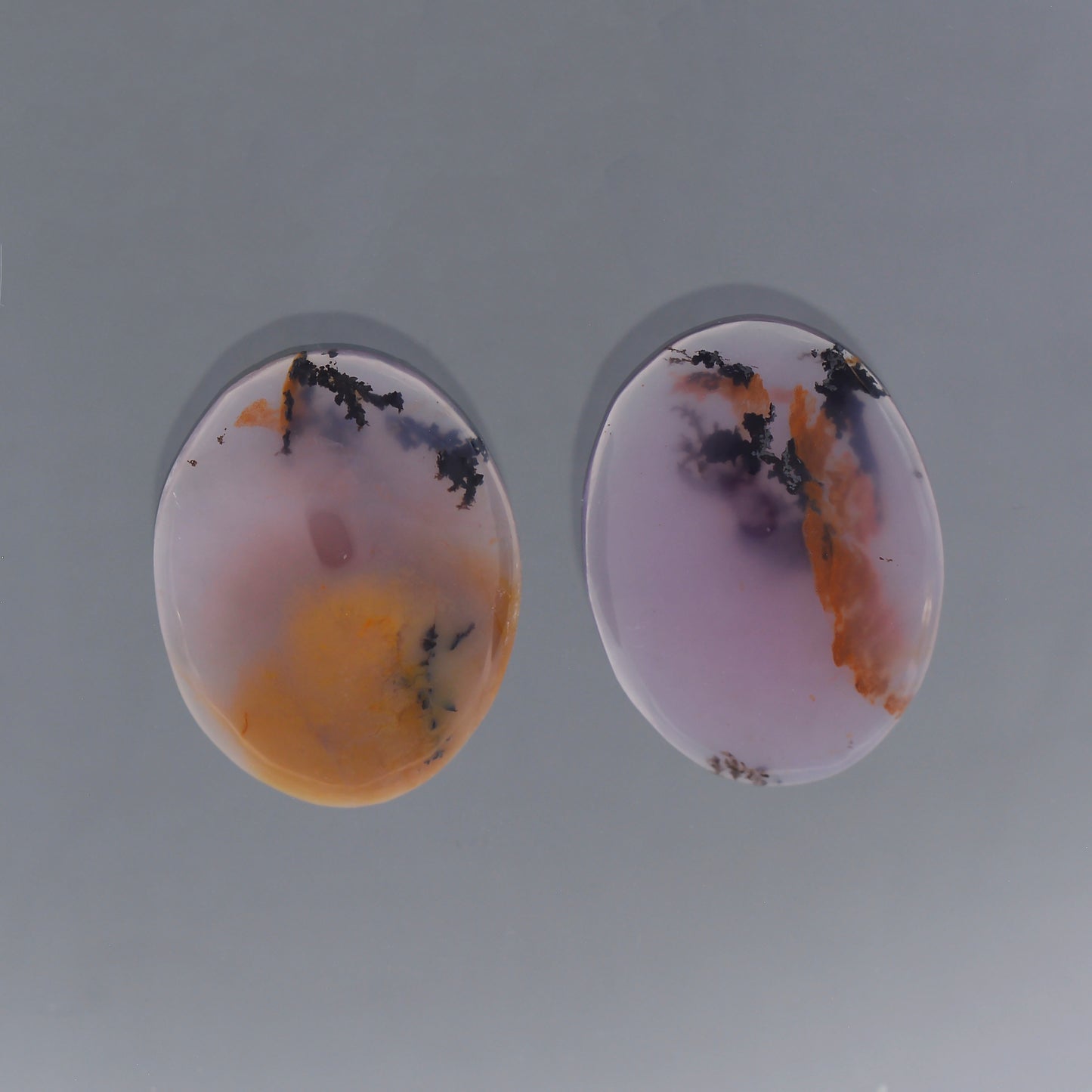 Dendritic Agate, 11.65 tcw., 17 x 13 mm, Oval Cabochon, Purple, Black, Nevada, Natural