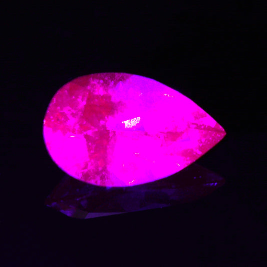 Dragon Garnet, 0.77 cts., 7.7x4.8 mm., Pear, Pink, Tanzania, Natural