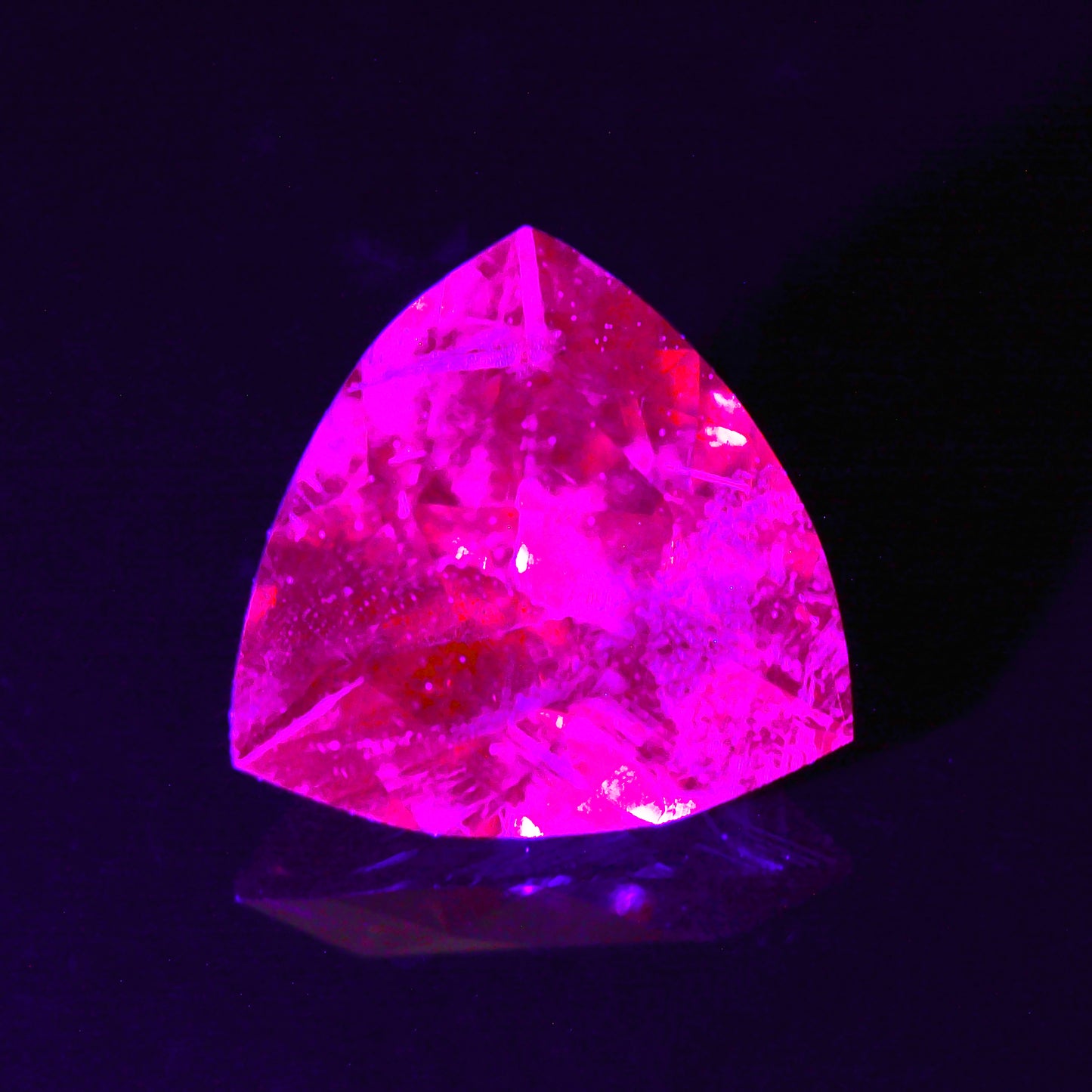 Dragon Garnet, 0.45 cts., 4.9 mm., Trillion, Pink, Tanzania, Natural