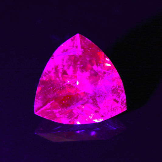 Dragon Garnet, 0.45 cts., 4.9 mm., Trillion, Pink, Tanzania, Natural