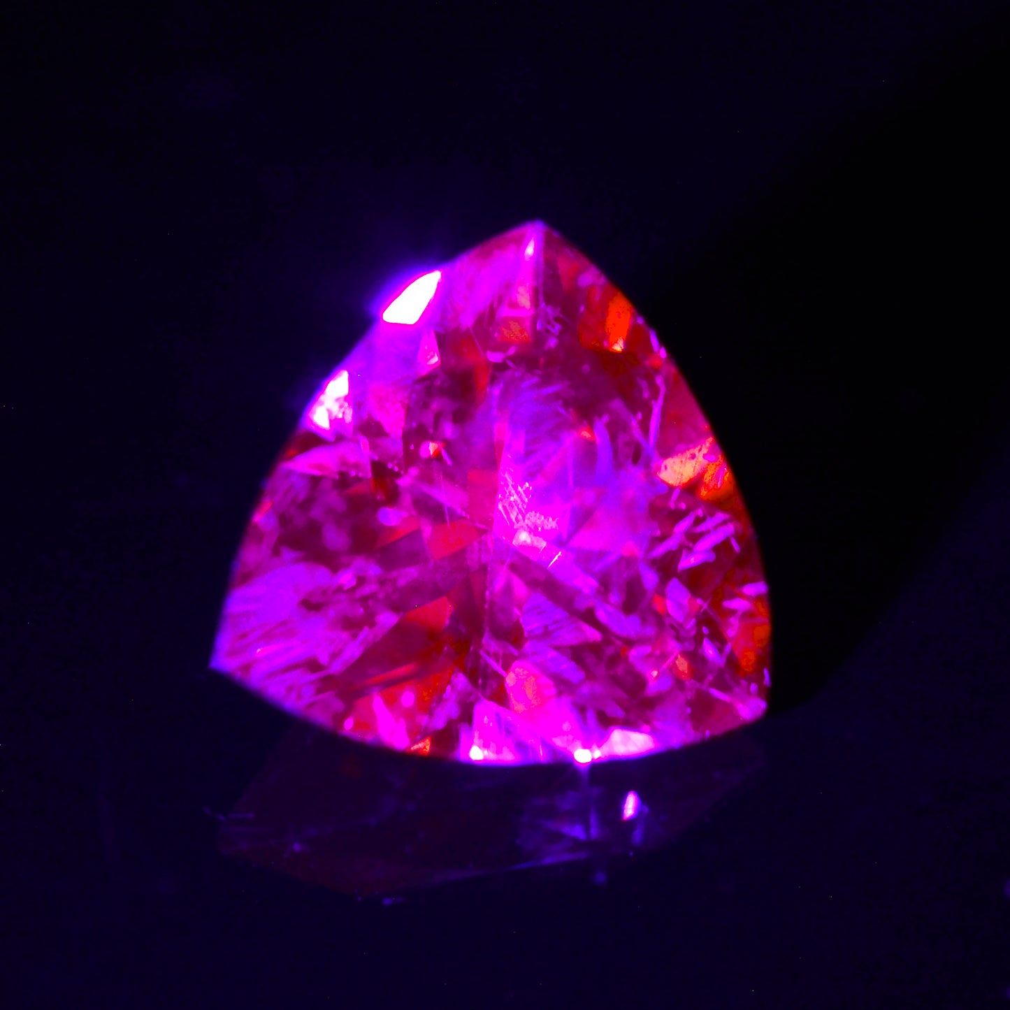 Dragon Garnet, 0.78 cts., 5.9 mm., Trillion, Pink, Tanzania, Natural