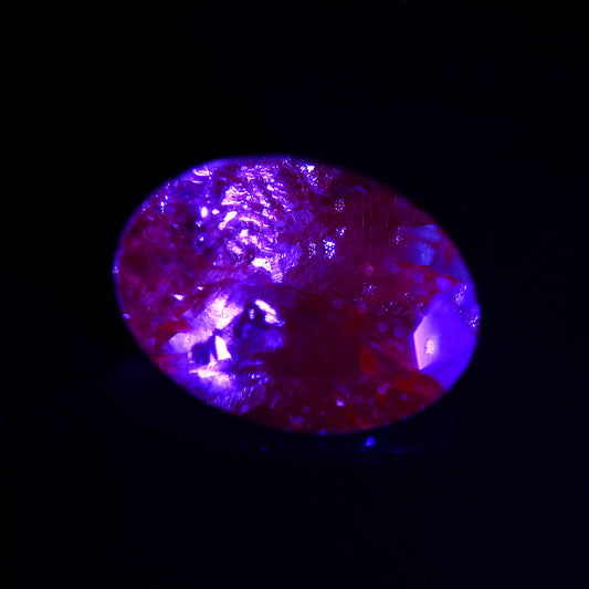 Dragon Garnet, 0.75 cts., 6.5 x 4.8 mm., Oval, Peach, Tanzania, Natural