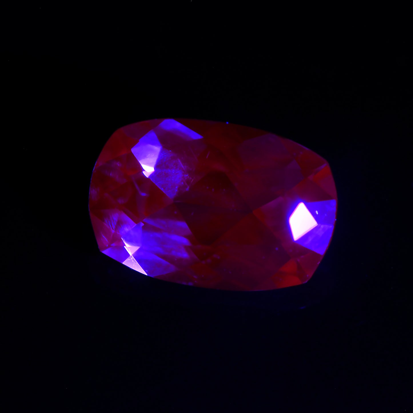Dragon Garnet, 0.60 cts., 6.4 x 4.2 mm., Cushion, Pink, Tanzania, Natural