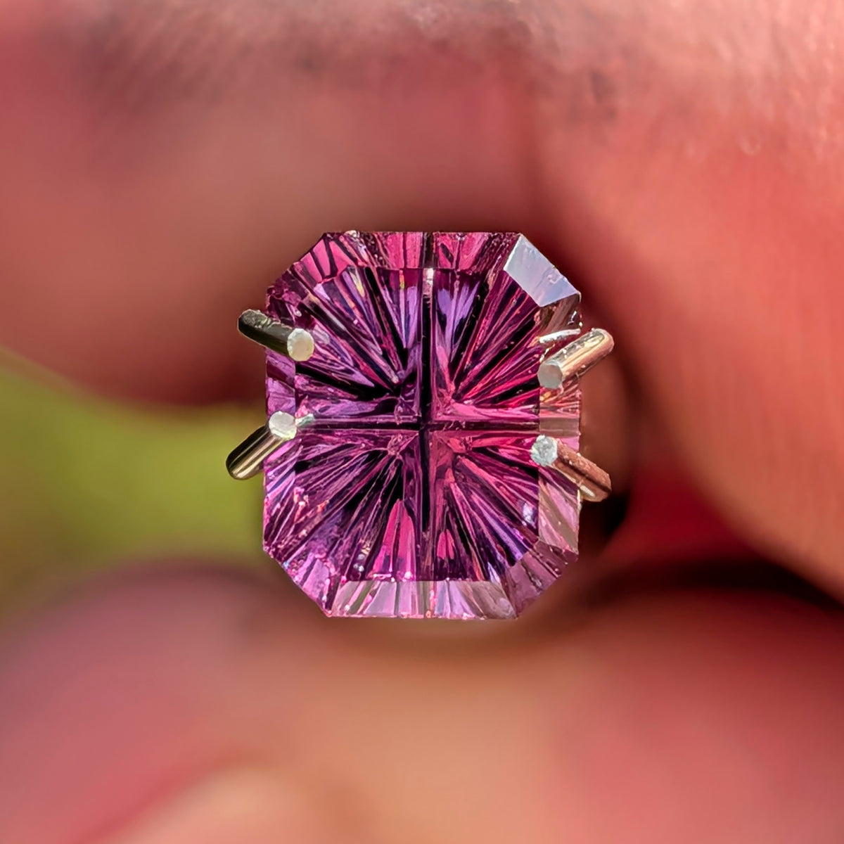 Dragon Sapphire, 1.08 cts., 6.4x5.2 mm, Fantasy Emerald, Purple, Pink, Bicolor, Tanzania, Natural