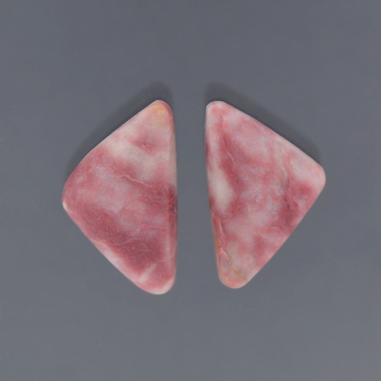 Dumortierite, 5.28 tcw., 14x8 mm, Triangle Cabochon, Pink, Nevada, Natural