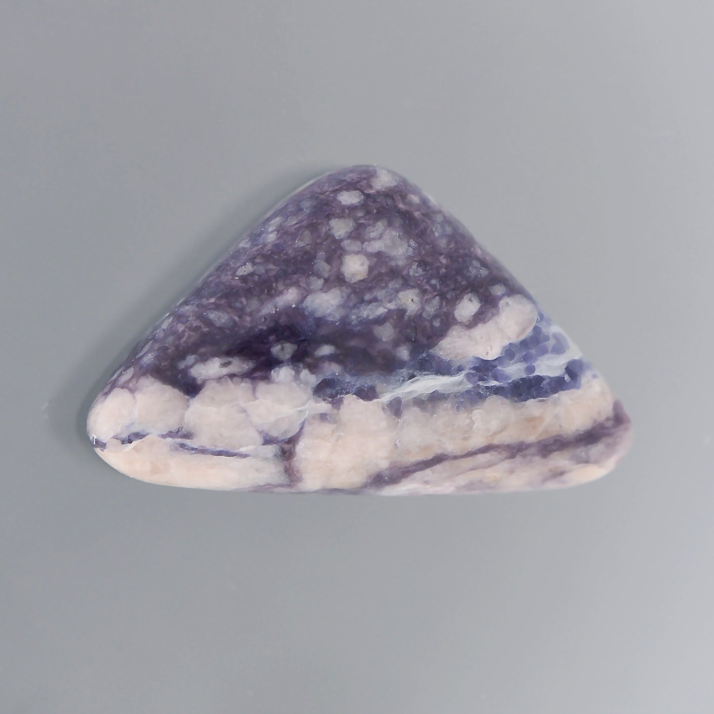 Dumortierite, 6.47 cts., 17.8 x 10.8 mm, Triangle Cabochon, Purple, Nevada, Natural