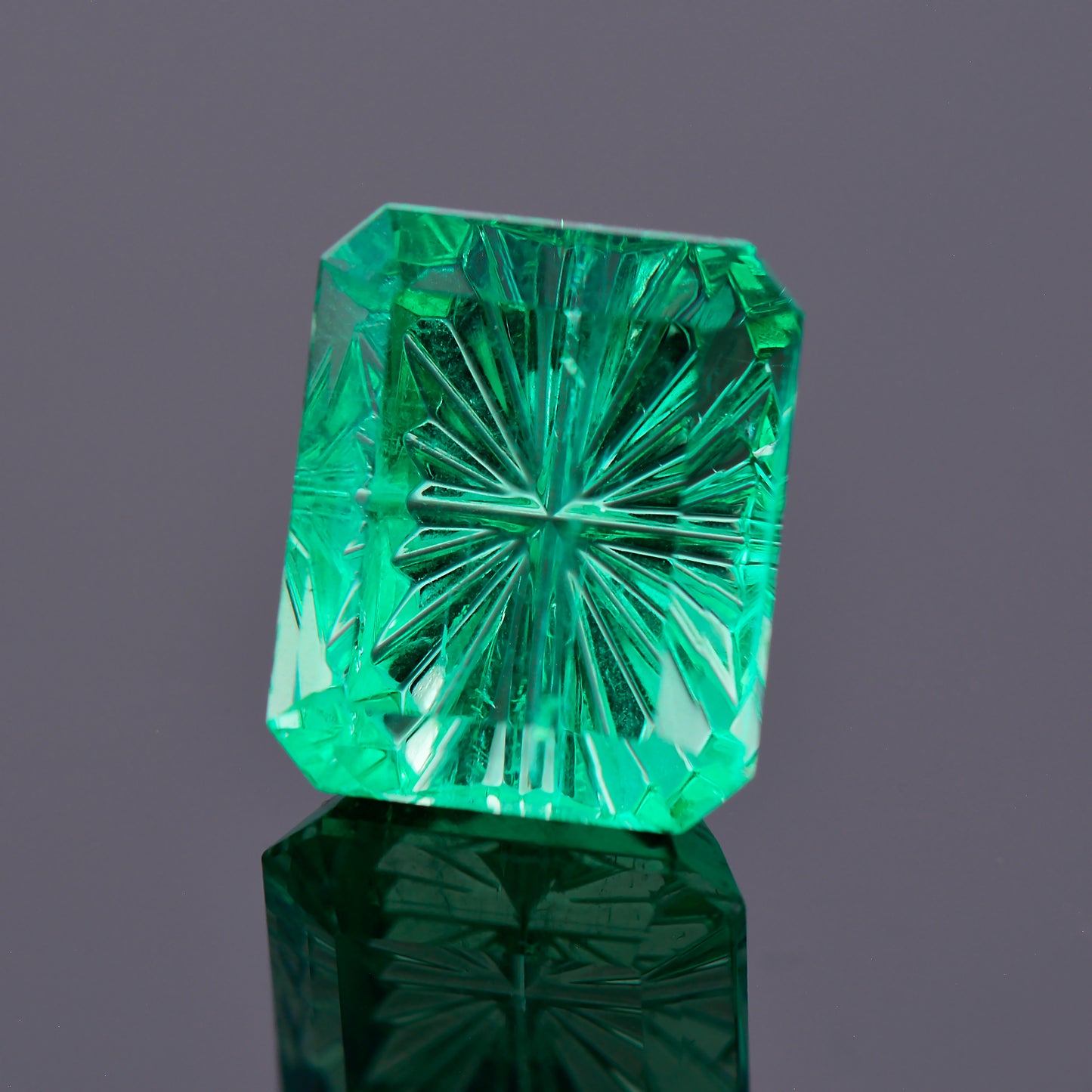 Emerald, 7.23 cts., 12.7x10.5x5.9  mm., Fantasy Emerald, Green, Colombia, Natural