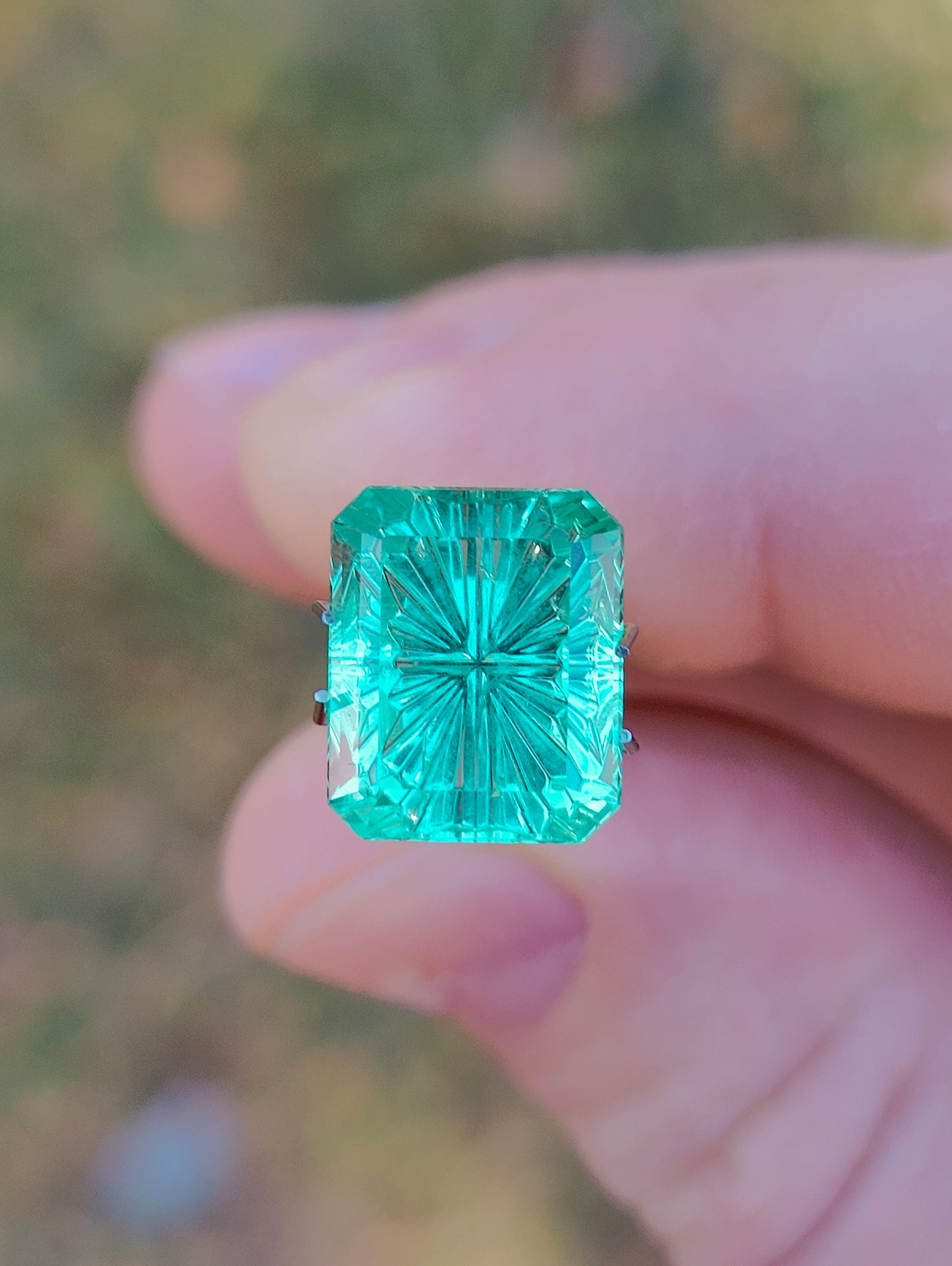 Emerald, 7.23 cts., 12.7x10.5x5.9  mm., Fantasy Emerald, Green, Colombia, Natural