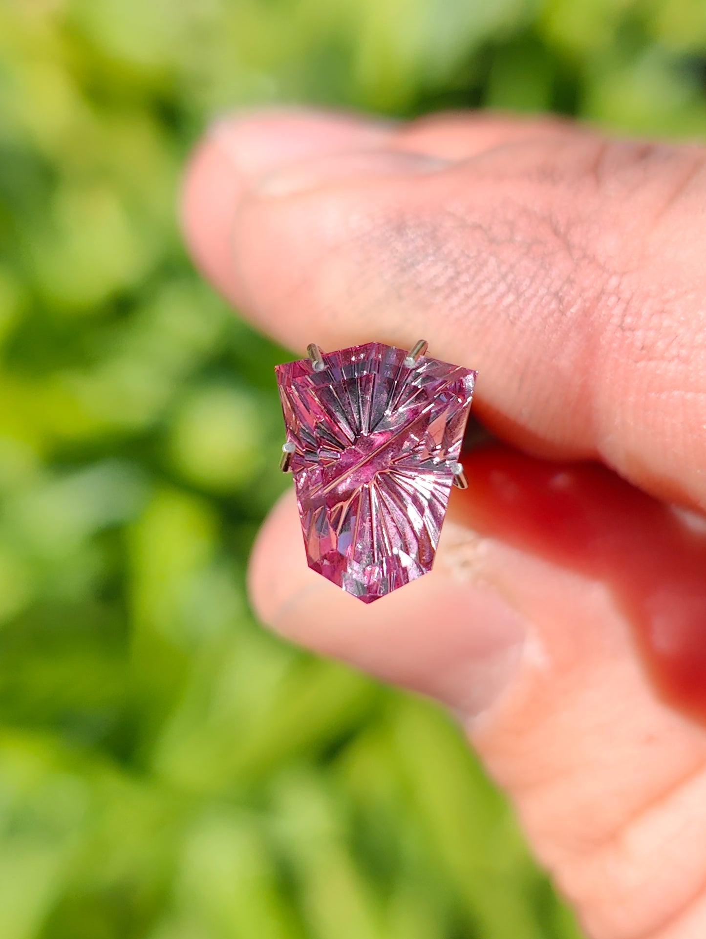 Garnet, 4.42cts., 11.5x9.0x4.4 mm., Fantasy Shield, Pink, Tanzania, Natural