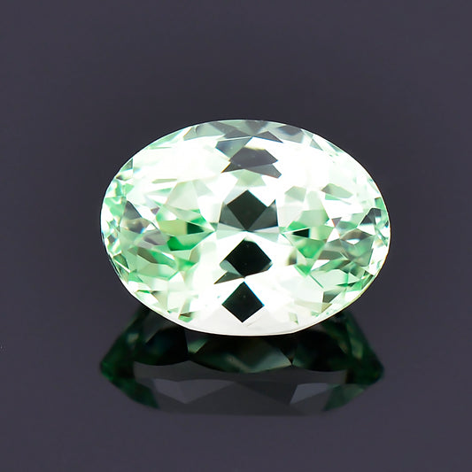 Grossular Garnet, 1.38 cts., 7.4x5.6 mm., Oval, Green, Tanzania, Natural