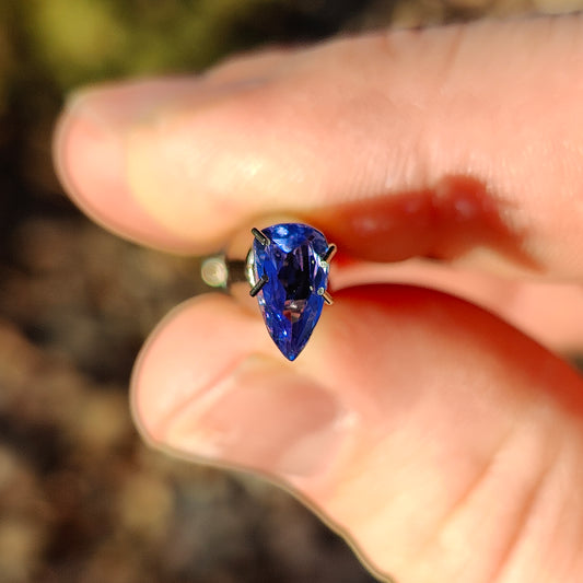 Tanzanite, 0.95 cts., 8.6x4.6 mm., Pear, Purple, Blue, Tanzania, Heated