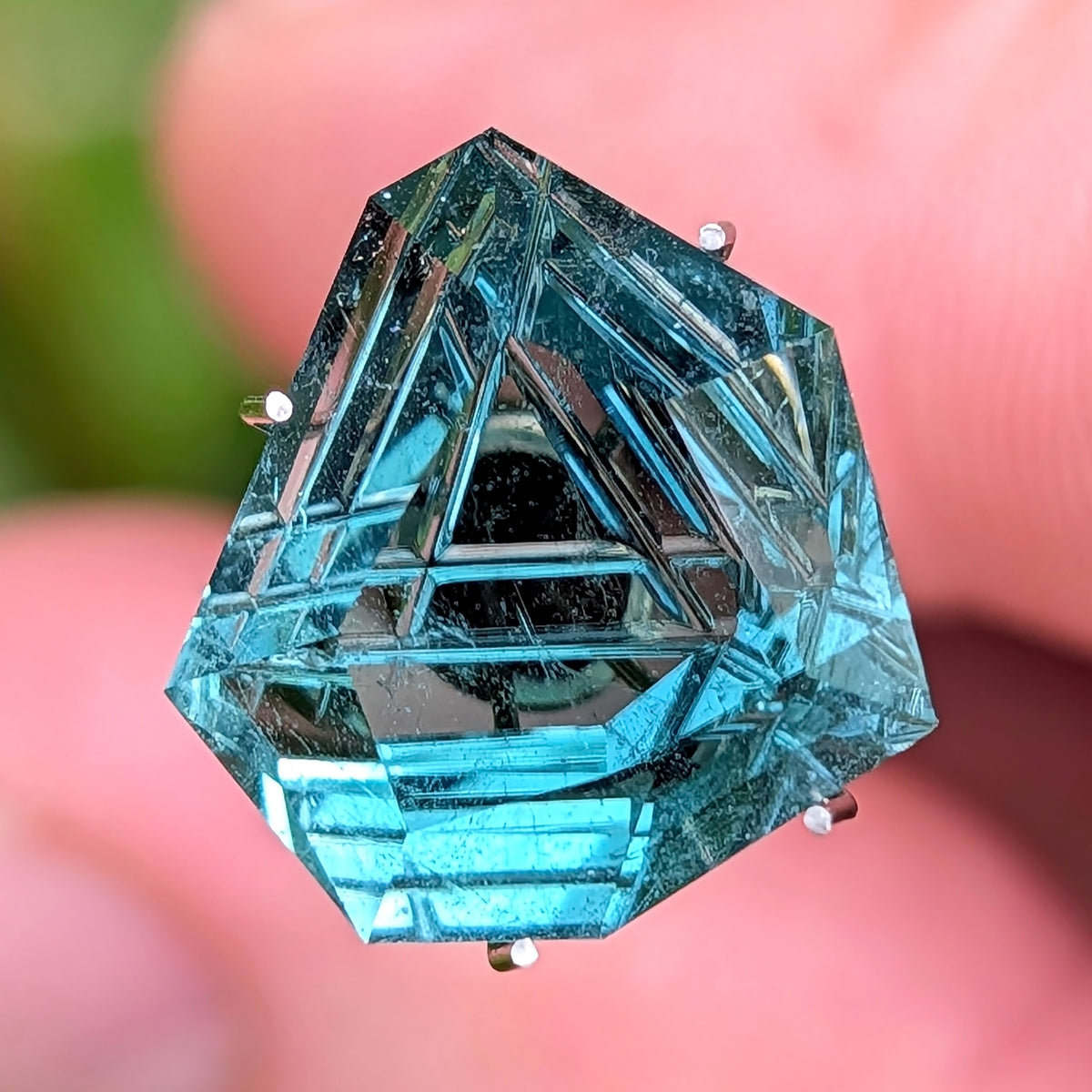 Indicolite Tourmaline, 10.35 cts., 14.1x13.7 mm, Fantasy Freeform, Blue, Brazil, Natural