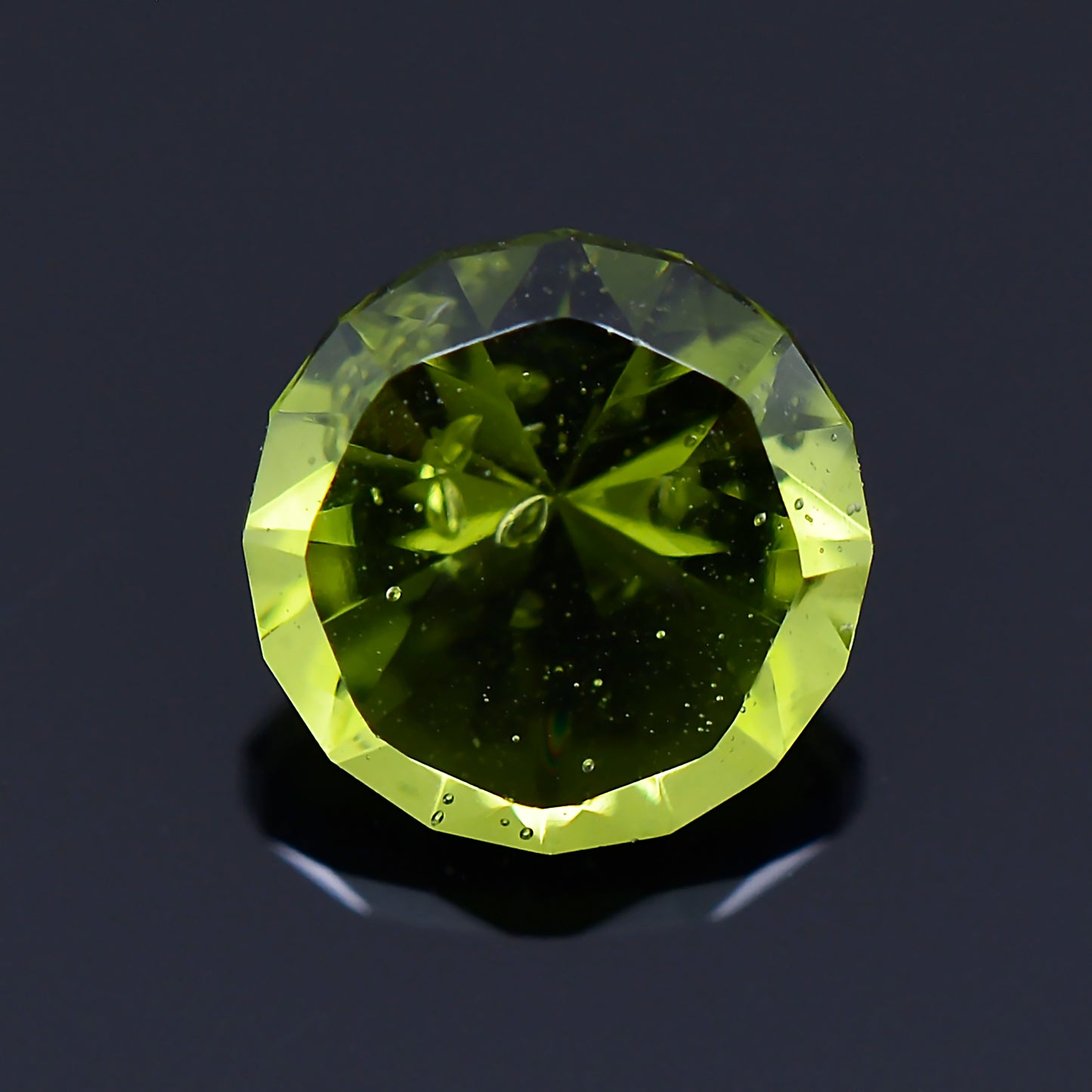 Moldavite, 0.68 cts., 5.9 mm, Round, Green, Czech Republic, Natural