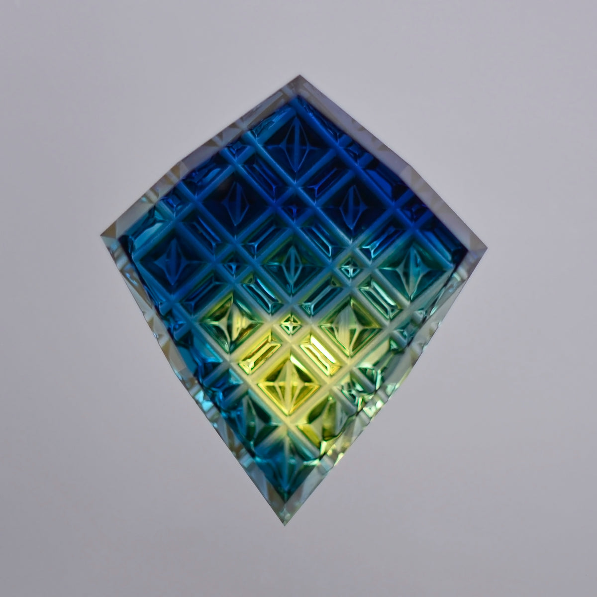 Parti Sapphire, 4.70 cts., 15.8x13.6 mm, Fantasy Kite, Blue, Yellow, Bicolor, Australia, Natural