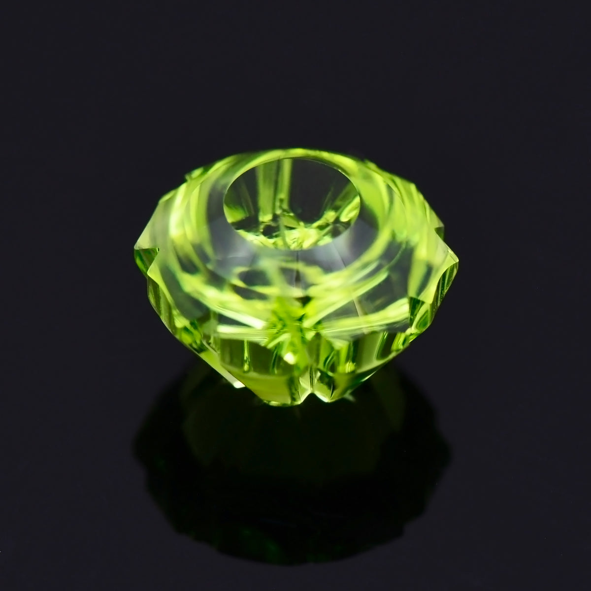Peridot, 2.82 cts., 8.1 mm, Fantasy Baroque Round, Green, Tanzania, Natural
