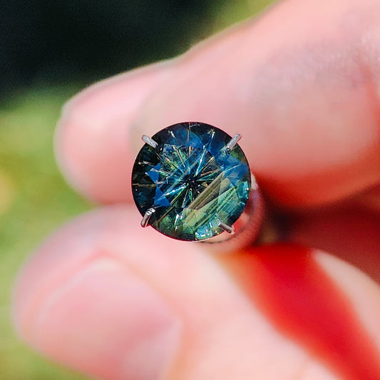 Rutile Sapphire, 2.43 cts., 8.0 mm., Fantasy Round, Bicolor, Green, Blue, Thailand, Natural