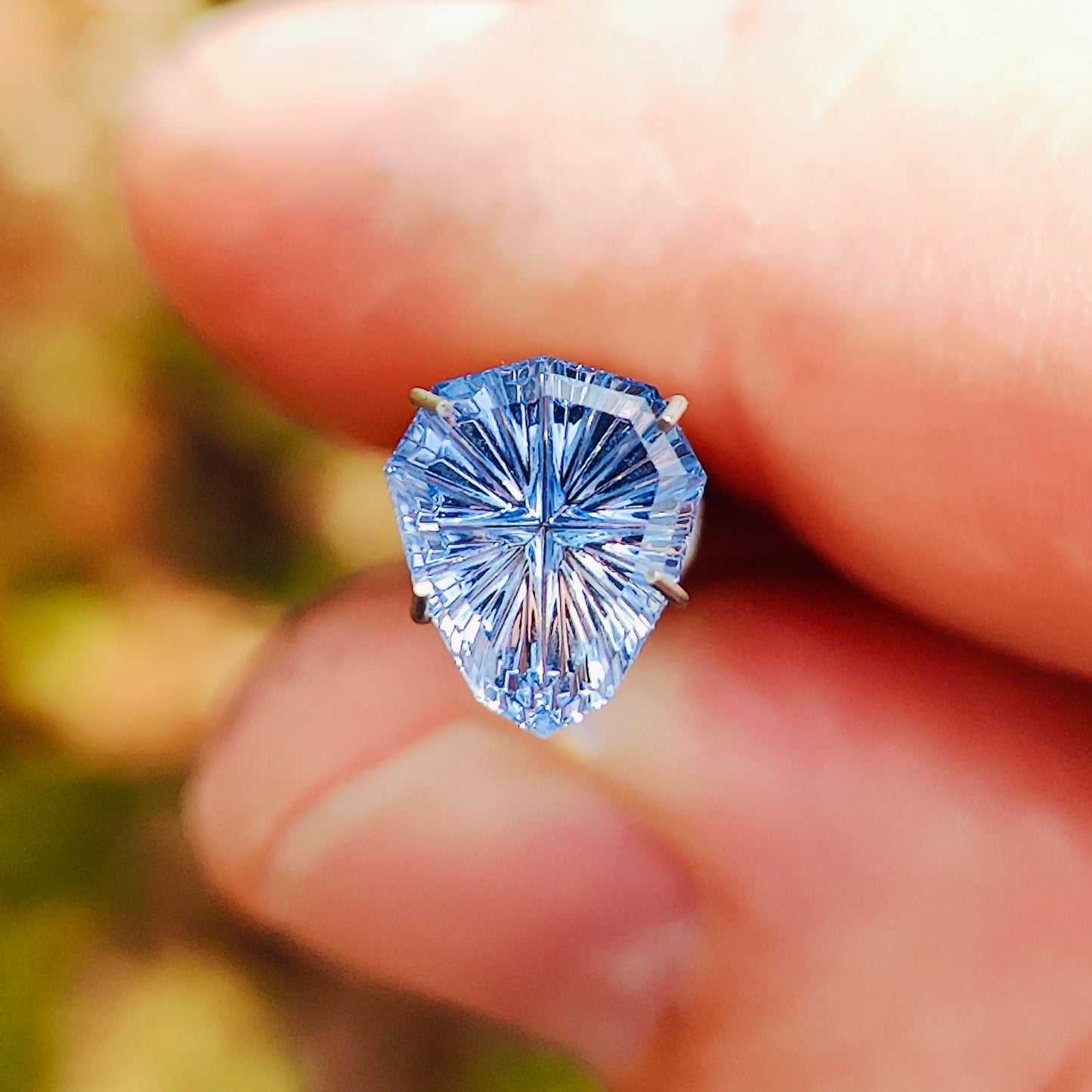 Sapphire, 1.90 cts., 8.8x7.6 mm., Shield Fantasy, Blue, Sri Lanka, Heated