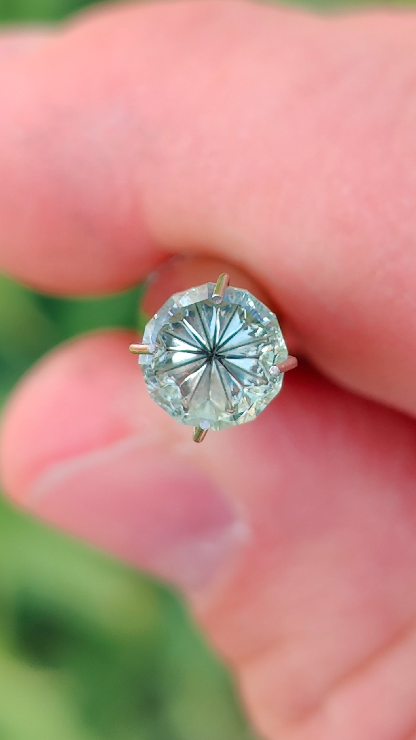 Sapphire, 1.40 cts., 6.7x2.6 mm., Fantasy Round, Green, Montana, Natural