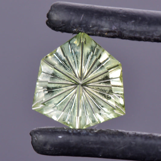 Sapphire, 0.89 cts., 7.5x7.5 mm., Trillion Fantasy, Yellow, Green, Montana