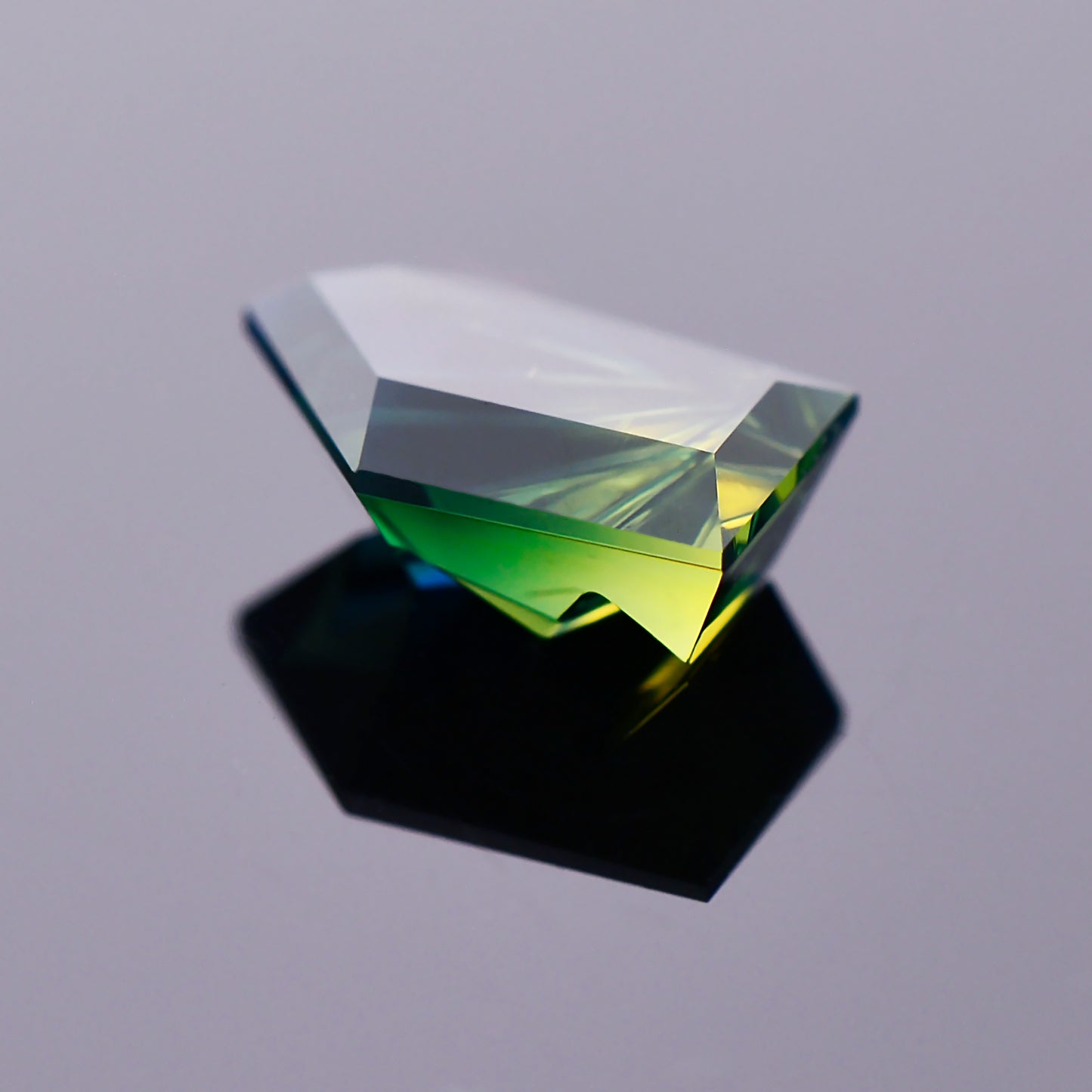 Parti Sapphire, 2.55 cts., 9.6x6.8 mm., Freeform Fantasy, Bicolor, Blue, Yellow, Australia, Natural