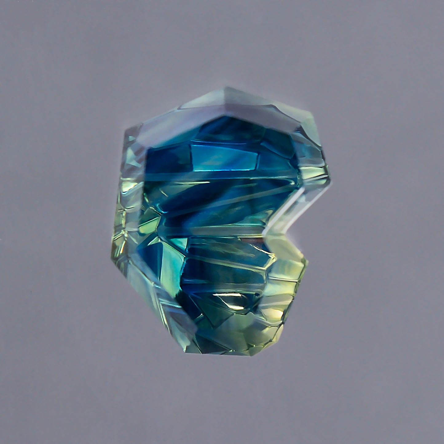 Parti Sapphire, 2.56 cts., 9.1x7.1 mm., Freeform Fantasy, Tricolor, Blue, Green, Yellow, Australia, Natural