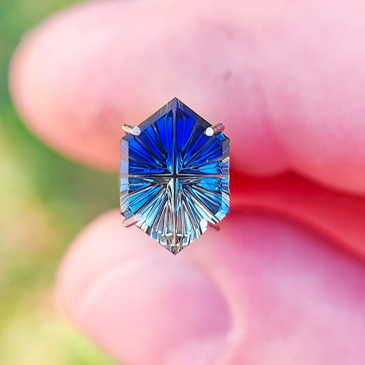 Parti Sapphire, 1.41 cts., 9.8x6.8 mm., Rupee Fantasy, Bicolor, Blue, Yellow, Australia, Natural