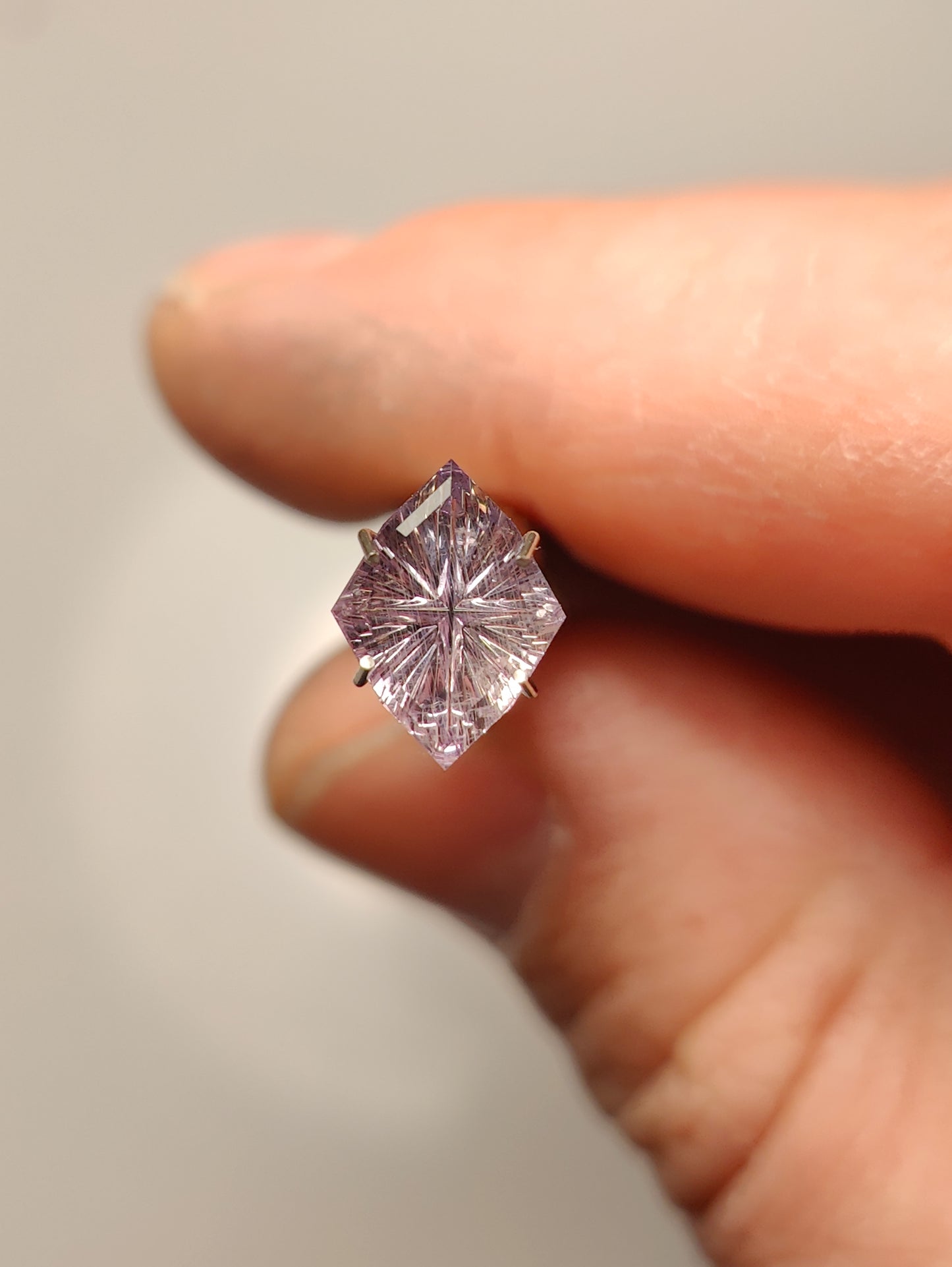 Sapphire, 2.66cts., 11.4x8.6x3.1 mm., Fantasy Kite, Purple, Tanzania, Natural