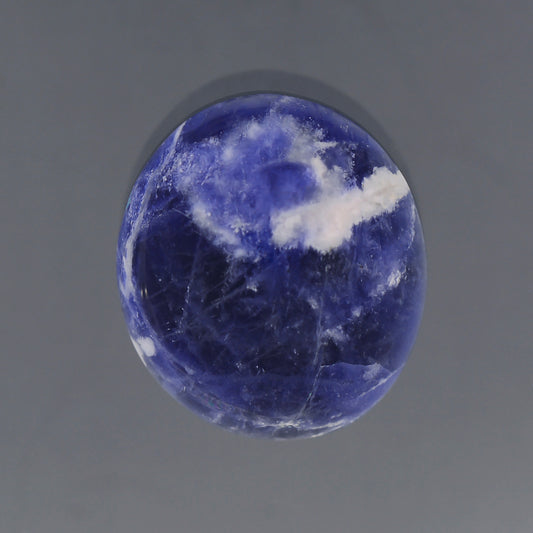 Sodalite, 10.11 cts., 19.2 x 16.9 mm, Oval Cabochon, Blue, White, Canada, Natural