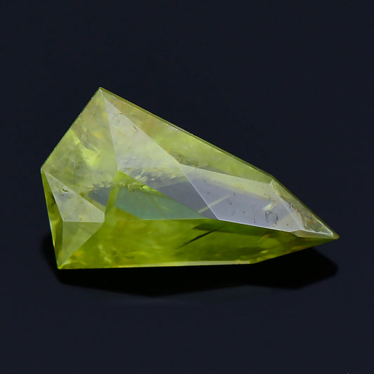 Sphene, 0.87 cts., 8.5 x 5.3 mm, Kite, Green, Madagascar, Natural