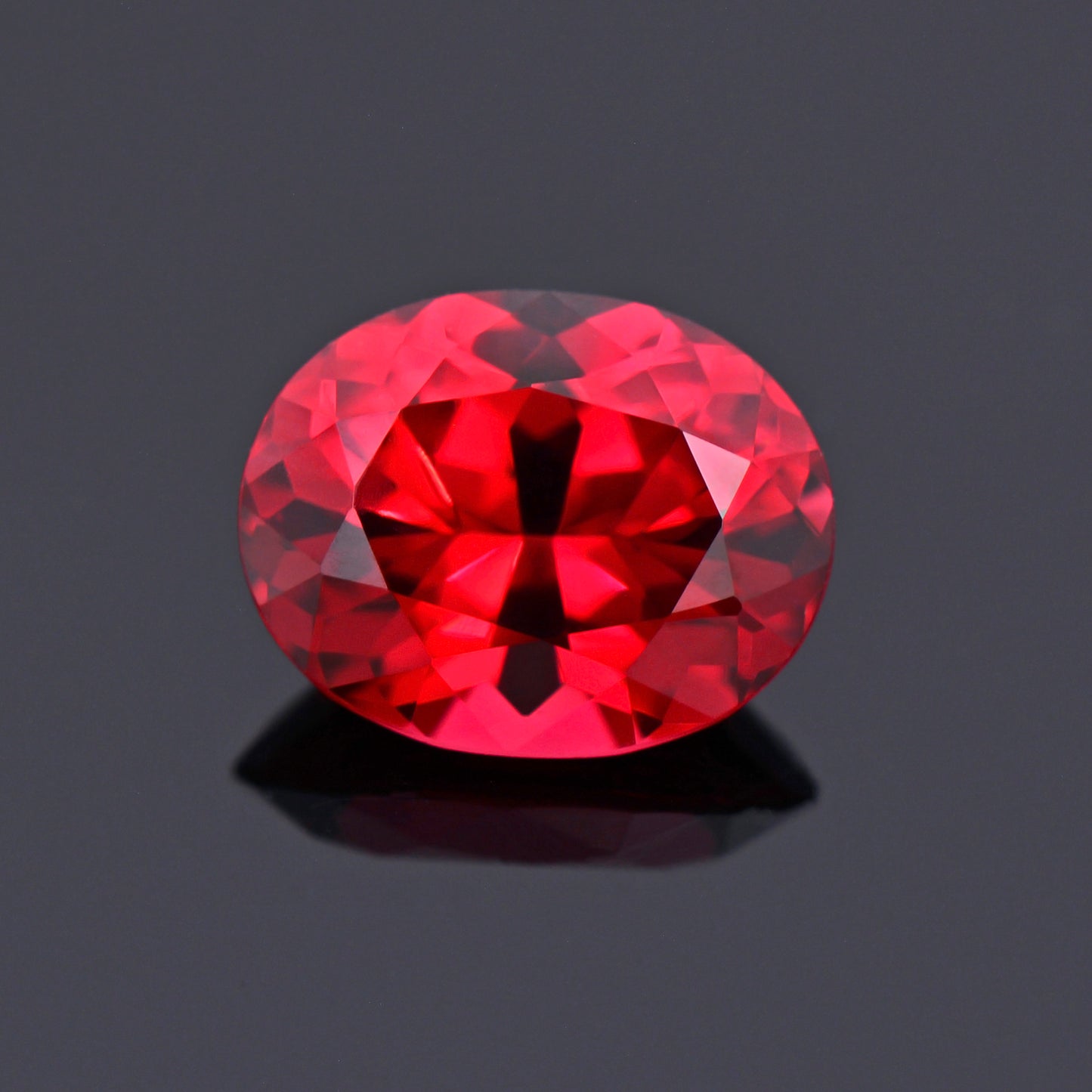 Spinel, 3.27 cts., 10.4x8.2 mm., Oval, Red, Vietnam, GIA Cert.