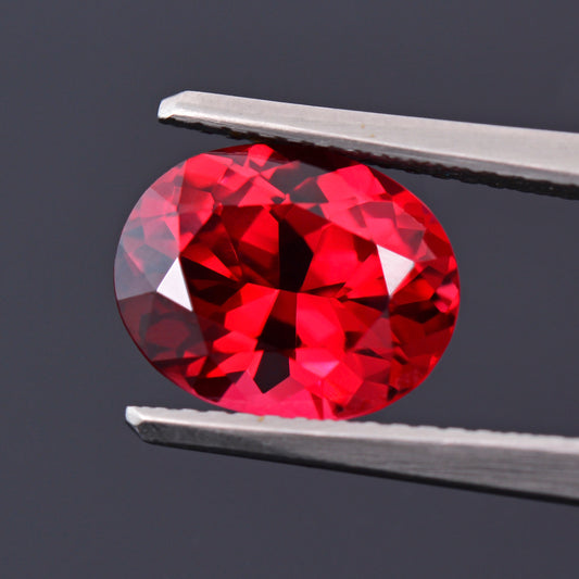 Spinel, 3.27 cts., 10.4x8.2 mm., Oval, Red, Vietnam, GIA Cert.